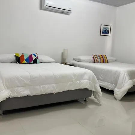 Apartamento Con Estrategica Ubicacion En Manga: *