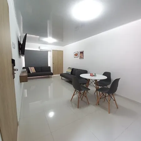 Apartamento Con Estrategica Ubicacion En Manga: Apartamento
