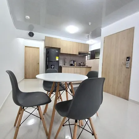 Apartamento Con Estrategica Ubicacion En Manga: Apartamento *